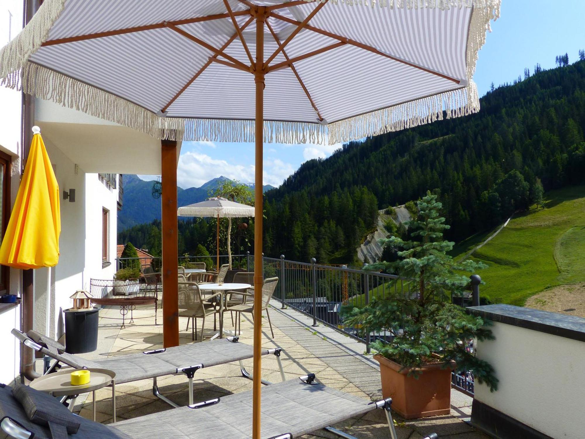 Hotel Garni Zerzer Serfaus Exterior foto